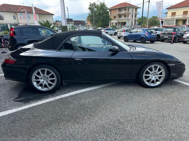 Auto - Porsche 911 carrera cabrio