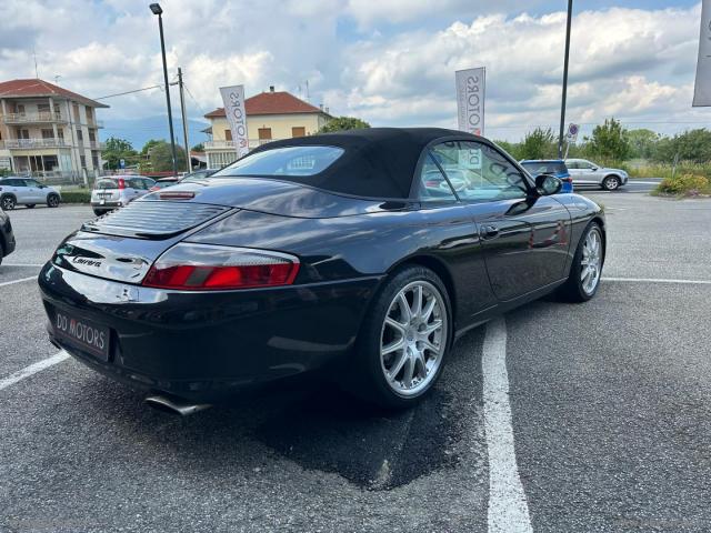 Auto - Porsche 911 carrera cabrio