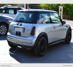 Auto - Mini mini one d de luxe