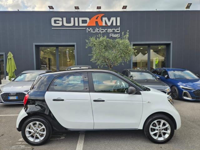 Smart forfour 70 1.0 twinamic youngster