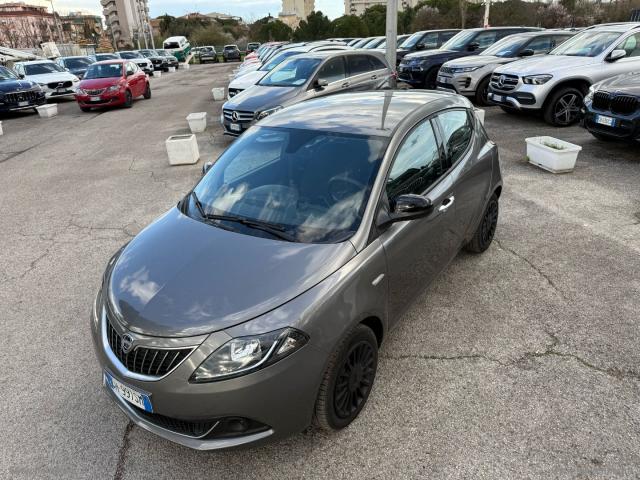Auto - Lancia ypsilon 1.0 firefly 5p.s&s hyb. eco a.f.