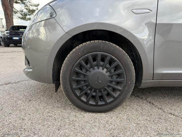 Auto - Lancia ypsilon 1.0 firefly 5p.s&s hyb. eco a.f.