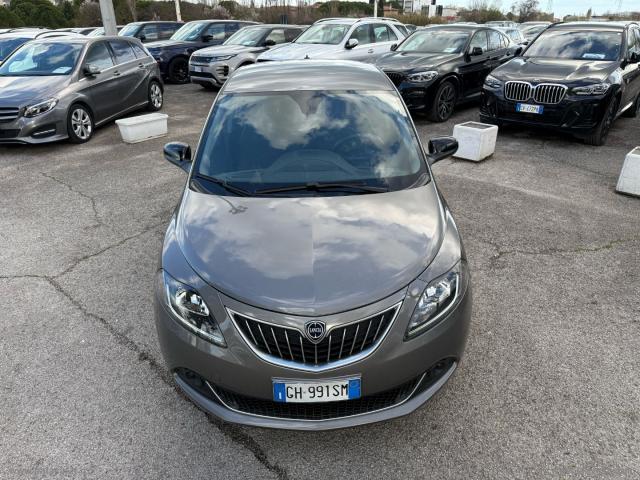 Auto - Lancia ypsilon 1.0 firefly 5p.s&s hyb. eco a.f.