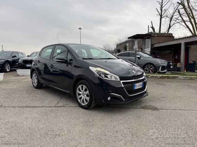 Peugeot 208 puretech 82 5p. gpl allure