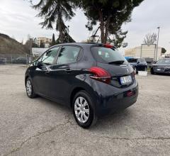 Auto - Peugeot 208 puretech 82 5p. gpl allure