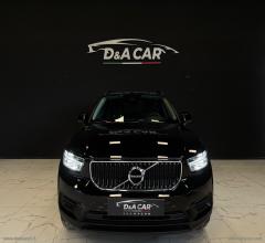Auto - Volvo xc40 t2 momentum core