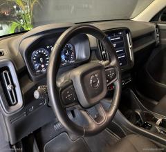 Auto - Volvo xc40 t2 momentum core