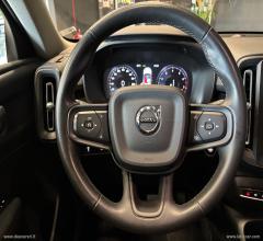 Auto - Volvo xc40 t2 momentum core