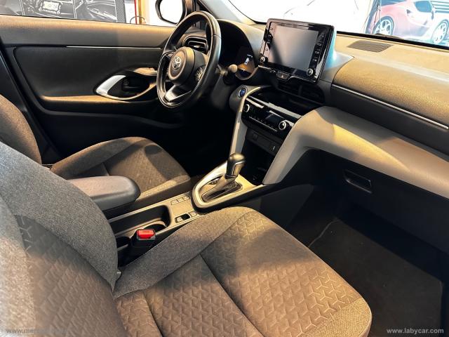 Auto - Toyota yaris cross 1.5 hybrid 5p. e-cvt busin.