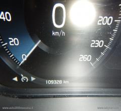 Auto - Volvo xc60 b4