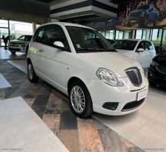 Auto - Lancia ypsilon 1.2 argento
