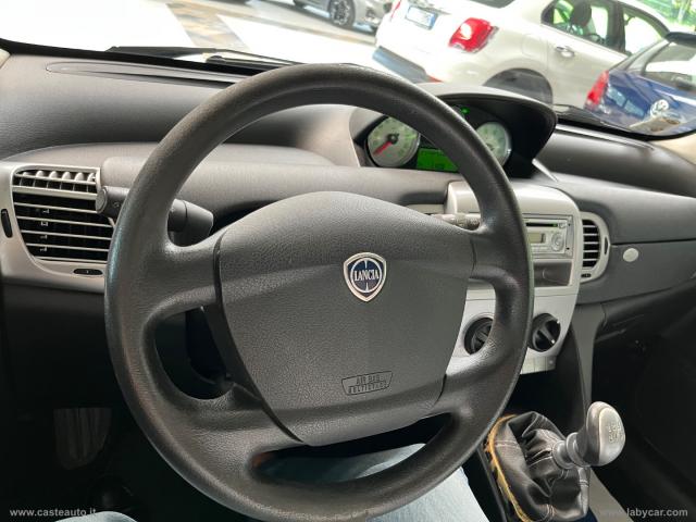 Auto - Lancia ypsilon 1.2 argento