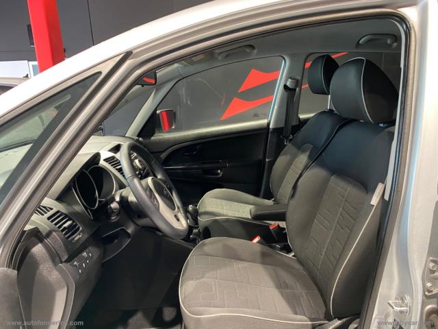 Auto - Kia venga 1.4 crdi 90 cv wgt ex