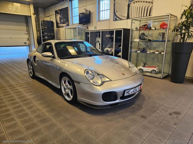 Auto - Porsche 911 turbo coupÃ©
