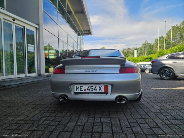 Auto - Porsche 911 turbo coupÃ©