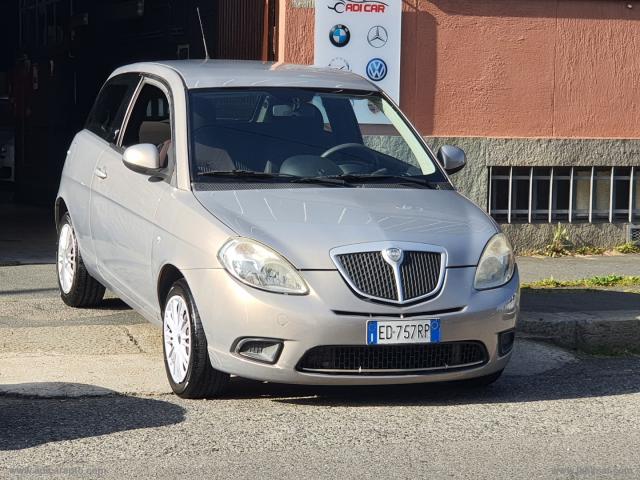Lancia ypsilon 1.2 benzina 60 cv