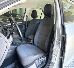 Auto - Volkswagen golf 1.6 tdi 110 cv dsg 5p. business bmt