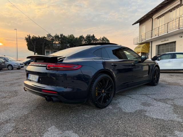 Auto - Porsche panamera 4 pack techart