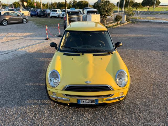 Auto - Mini mini 1.6016v one de luxe