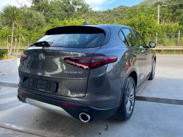 Auto - Alfa romeo stelvio 2.2 t.diesel 190cv at8 rwd bus.
