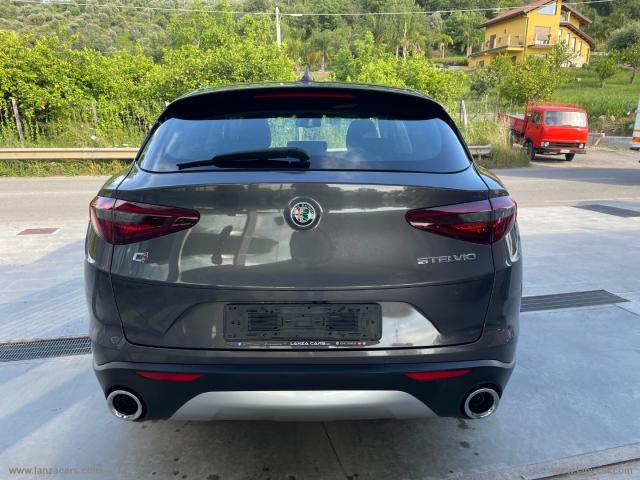 Auto - Alfa romeo stelvio 2.2 t.diesel 190cv at8 rwd bus.