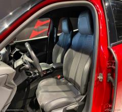 Auto - Peugeot 2008 bluehdi 130 s&s eat8 gt pack
