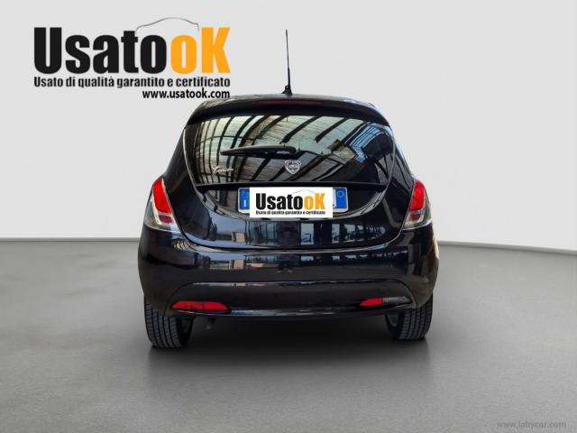 Auto - Lancia ypsilon 1.2 69 cv 5p. gpl gold
