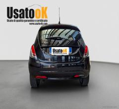 Auto - Lancia ypsilon 1.2 69 cv 5p. gpl gold