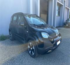 Auto - Fiat panda 1.0 hybrid launch ed.city cross