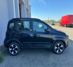 Auto - Fiat panda 1.0 hybrid launch ed.city cross
