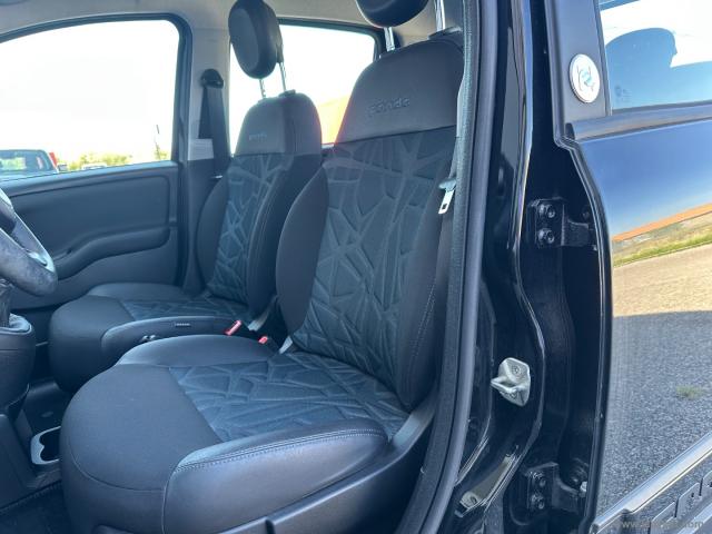 Auto - Fiat panda 1.0 hybrid launch ed.city cross
