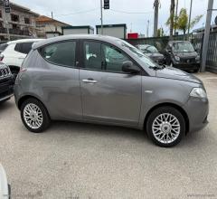 Auto - Lancia ypsilon 1.3 mjt 95 cv 5p. s&s platinum