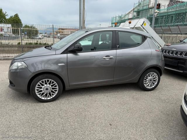 Auto - Lancia ypsilon 1.3 mjt 95 cv 5p. s&s platinum