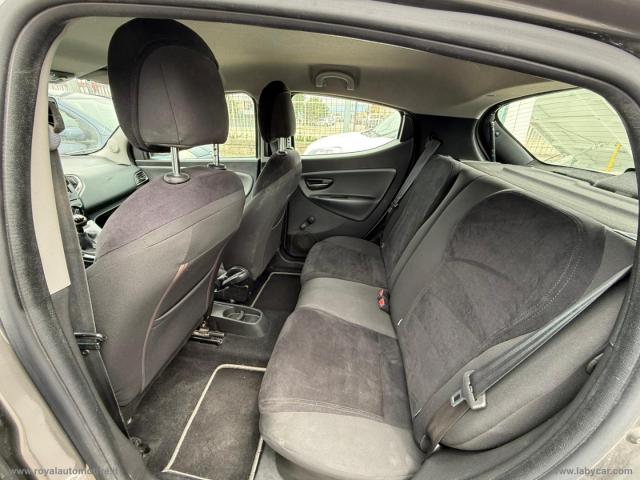 Auto - Lancia ypsilon 1.3 mjt 95 cv 5p. s&s platinum