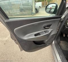 Auto - Lancia ypsilon 1.3 mjt 95 cv 5p. s&s platinum