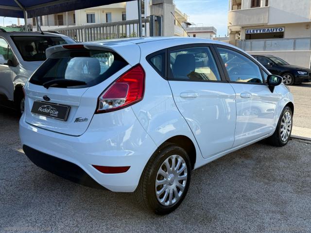 Auto - Ford fiesta 1.4 5p. bz.- gpl business