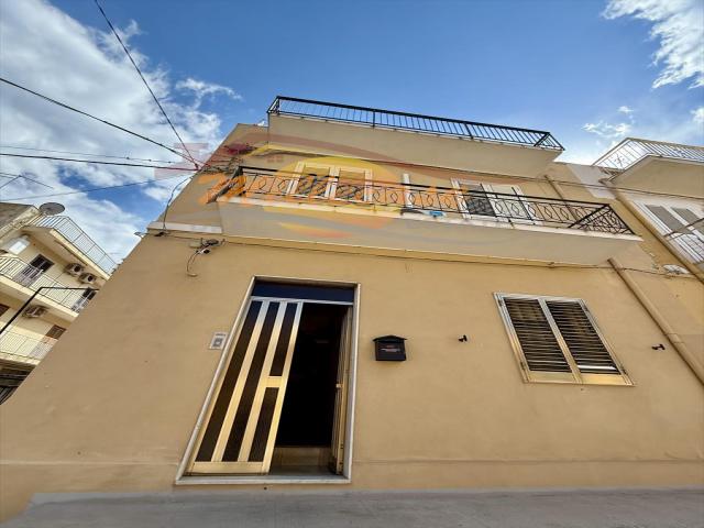 Appartamenti in Vendita - Casa indipendente in vendita a siracusa belvedere