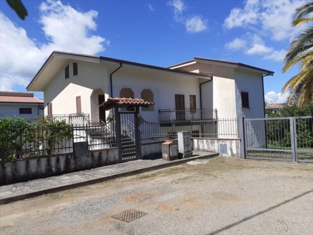 Appartamenti in Vendita - Villa in vendita a piane crati zona residenziale