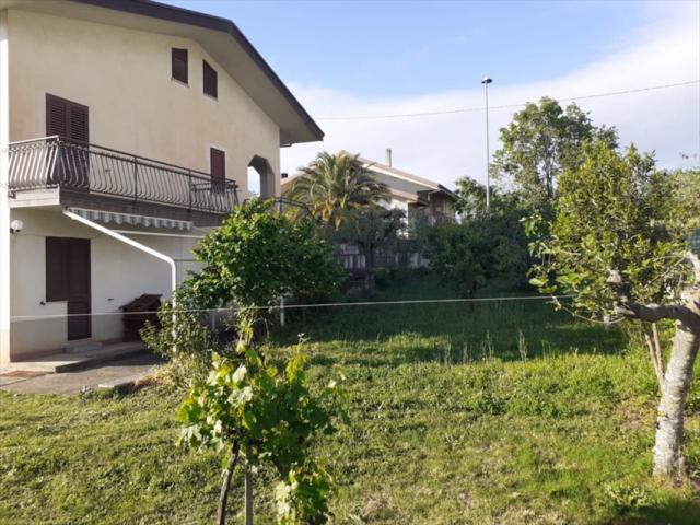 Appartamenti in Vendita - Villa in vendita a piane crati zona residenziale