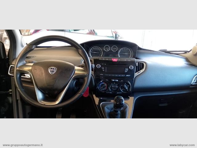 Auto - Lancia ypsilon 1.2 69 cv 5p. s&s gold