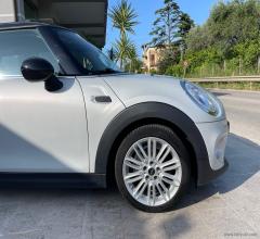 Auto - Mini mini cooper d