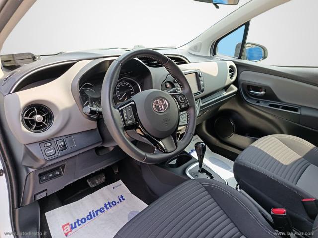 Auto - Toyota yaris 1.5 hybrid 5p. active
