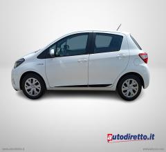 Auto - Toyota yaris 1.5 hybrid 5p. active