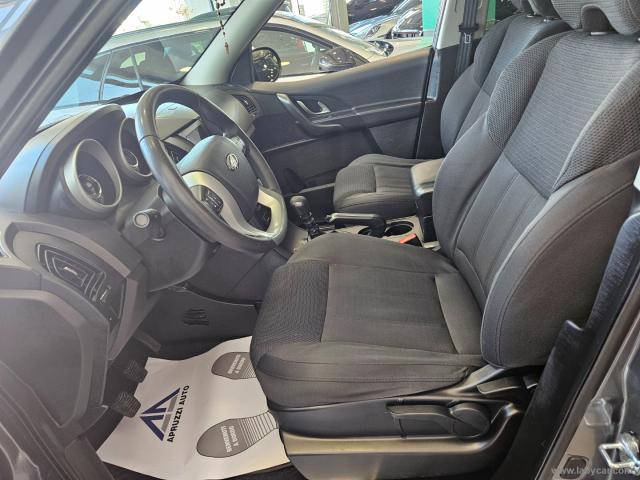 Auto - Mahindra xuv500 2.2 16v awd w6 7/p