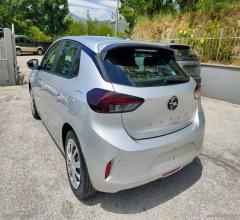 Auto - Opel corsa 1.2 edition