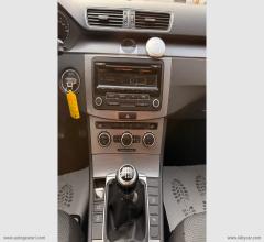 Auto - Volkswagen passat var. 2.0 tdi highline bluem.tech