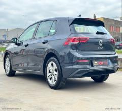 Auto - Volkswagen golf 1.5 tgi dsg style