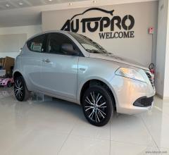 Auto - Lancia ypsilon 0.9 t.air 85cv 5p.met.ec.silver