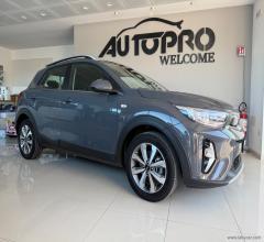 Auto - Kia stonic 1.2 eco gpl style