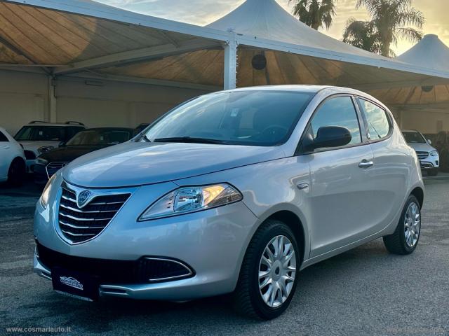 Auto - Lancia ypsilon 1.2 69 cv 5p. gpl ecochic gold